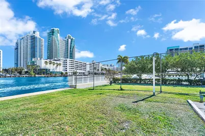 600 Parkview Dr #621, Hallandale Beach, FL 33009 - Photo 30