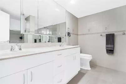 600 Parkview Dr #621, Hallandale Beach, FL 33009 - Photo 20