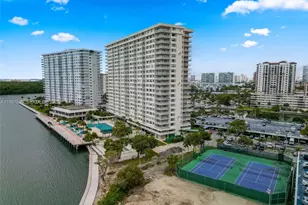 300 Bayview Dr, Sunny Isles Beach, FL 33160 - Photo 46