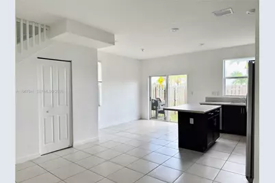 2701 SE 15th St, Homestead, FL 33035 - Photo 8