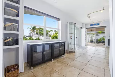 11430 SW 46th St, Miami, FL 33165 - Photo 8