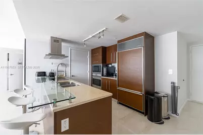 495 Brickell Ave #3211, Miami, FL 33131 - Photo 22