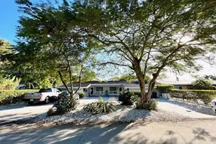 5650-5652 NE 17 Terrace NE 17th Terrace, Fort Lauderdale, FL 33334 - Photo 2