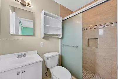 1919 NW 38th St, Oakland Park, FL 33309 - Photo 20