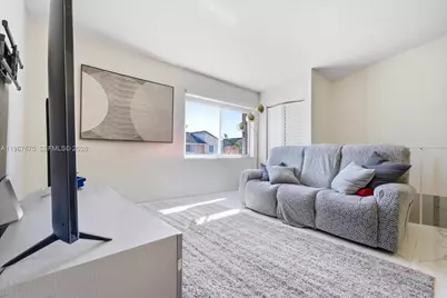 8027 Lake Dr #201, Doral, FL 33166 - Photo 4