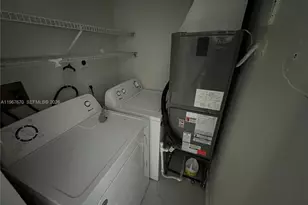 8027 Lake Dr, Doral, FL 33166 - Photo 22