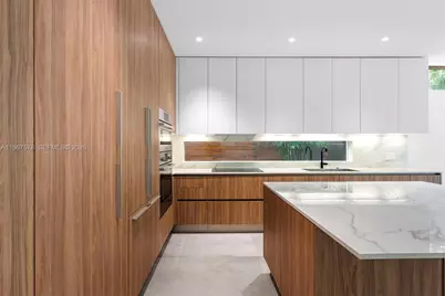 3119 Plaza St, Miami, FL 33133 - Photo 14