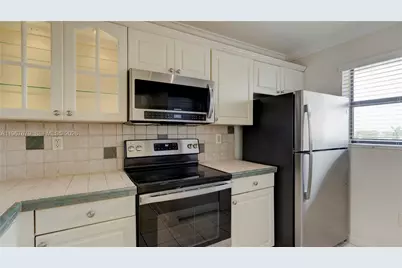 10155 NW 9th St Cir #4-401, Miami, FL 33172 - Photo 12