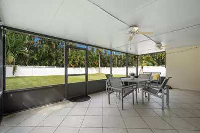 101 NE 2nd Pl #0, Dania Beach, FL 33004 - Photo 22