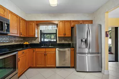 101 NE 2nd Pl #0, Dania Beach, FL 33004 - Photo 18