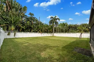 101 NE 2nd Pl, Dania Beach, FL 33004 - Photo 24