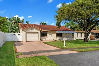 101 NE 2nd Pl #0, Dania Beach, FL 33004 - Photo 26