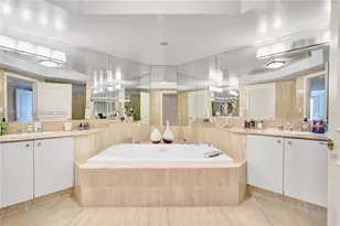 7000 Island Blvd, Aventura, FL 33160 - Photo 36