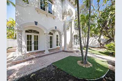 827 SE 2nd Ct, Fort Lauderdale, FL 33301 - Photo 2