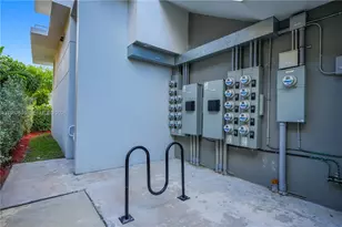 1620 NW 18th St, Miami, FL 33125 - Photo 18