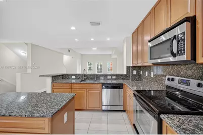 617 SW 1st Ave, Pompano Beach, FL 33060 - Photo 20