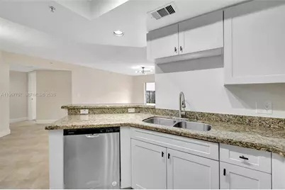 2009 SE 10th Ave #302, Fort Lauderdale, FL 33316 - Photo 6