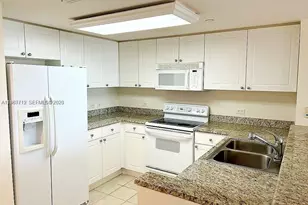 19501 W Country Club Dr, Aventura, FL 33180 - Photo 6