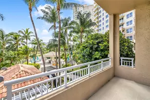 19501 W Country Club Dr, Aventura, FL 33180 - Photo 38