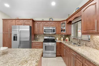 9326 NW 121st St #115, Hialeah Gardens, FL 33018 - Photo 14