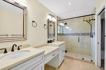 3211 Calle Largo Dr, Hollywood, FL 33021 - Photo 16