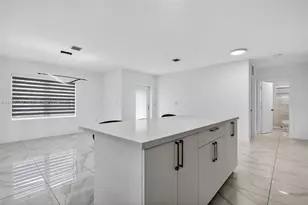 574 NW 98th St, Miami, FL 33150 - Photo 16