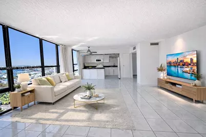 600 NE 36th St #1921, Miami, FL 33137 - Photo 2