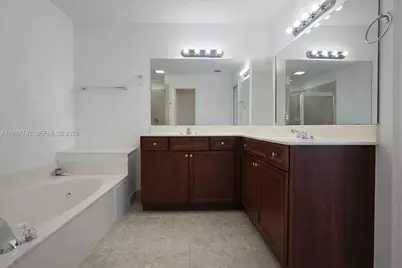 9741 Darlington Pl, Cooper City, FL 33328 - Photo 18