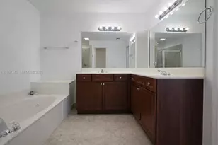 9741 Darlington Pl, Cooper City, FL 33328 - Photo 18