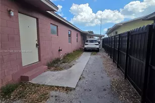 503 N 25th St, Fort Pierce, FL 34947 - Photo 16