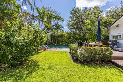 665 NE 120th St, Biscayne Park, FL 33161 - Photo 28