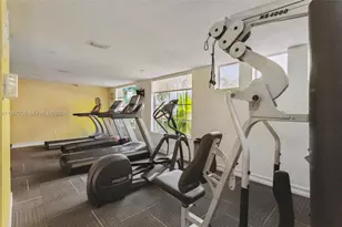 6292 NW 186th St, Hialeah, FL 33015 - Photo 12
