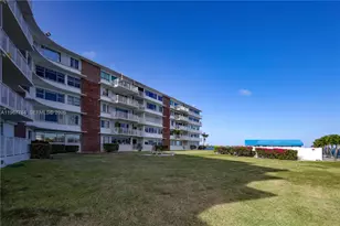 1700 NE 105th St, Miami Shores, FL 33138 - Photo 1