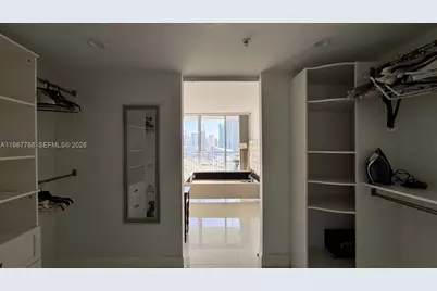 1750 N Bayshore Dr #1810, Miami, FL 33132 - Photo 8