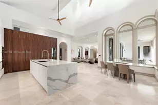 432 S Hibiscus Dr, Miami Beach, FL 33139 - Photo 14