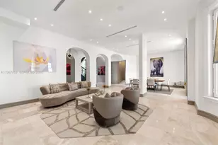 432 S Hibiscus Dr, Miami Beach, FL 33139 - Photo 10