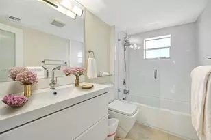 100 Edgewater Dr, Coral Gables, FL 33133 - Photo 16