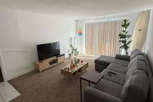 488 NW 165th St Rd, Miami, FL 33169 - Photo 2