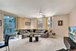 2421 NE 65th St, Fort Lauderdale, FL 33308 - Photo 6