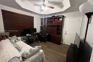 1561 SW 187th Ave, Pembroke Pines, FL 33029 - Photo 12