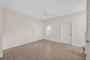704 SW 1st Ave, Pompano Beach, FL 33060 - Photo 10