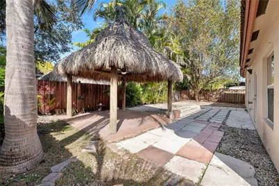 8943 SW 212th Ln, Cutler Bay, FL 33189 - Photo 16