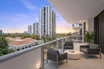 20281 E Country Club Dr #403, Aventura, FL 33180 - Photo 2