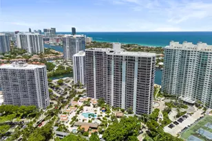 20281 E Country Club Dr, Aventura, FL 33180 - Photo 48