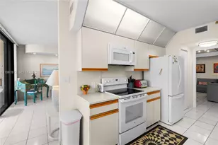 20281 E Country Club Dr, Aventura, FL 33180 - Photo 26