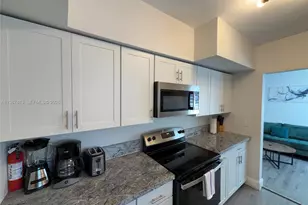 10002 E Bay Harbor Dr, Bay Harbor Islands, FL 33154 - Photo 10