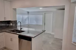 2634 Fletcher Ct, Hollywood, FL 33020 - Photo 4