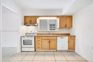 9372 Abbott Ave, Surfside, FL 33154 - Photo 8