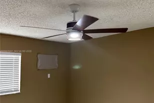 911 NW 22nd Pl, Miami, FL 33125 - Photo 24