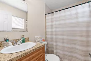 911 NW 22nd Pl, Miami, FL 33125 - Photo 18